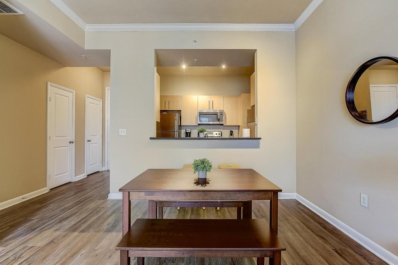 Frontdesk Oakwood Residence Apts Uptown Dallas Dış mekan fotoğraf