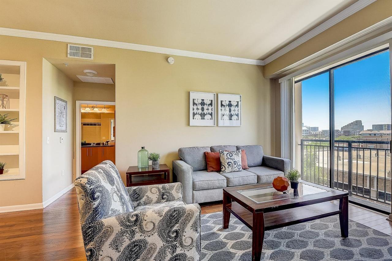 Frontdesk Oakwood Residence Apts Uptown Dallas Dış mekan fotoğraf