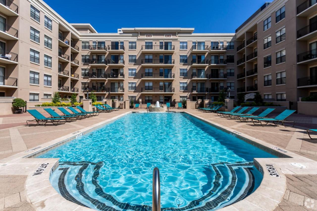 Frontdesk Oakwood Residence Apts Uptown Dallas Dış mekan fotoğraf