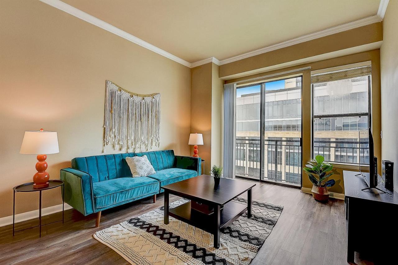 Frontdesk Oakwood Residence Apts Uptown Dallas Dış mekan fotoğraf