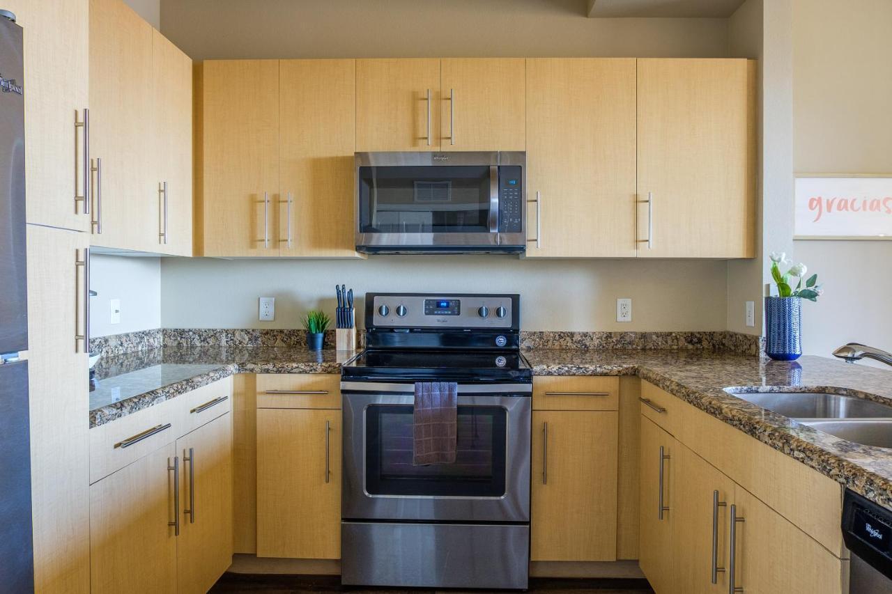 Frontdesk Oakwood Residence Apts Uptown Dallas Dış mekan fotoğraf