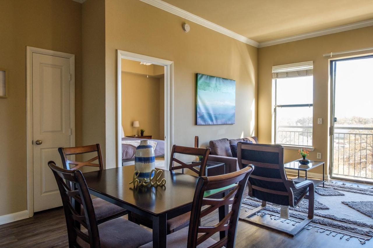 Frontdesk Oakwood Residence Apts Uptown Dallas Dış mekan fotoğraf