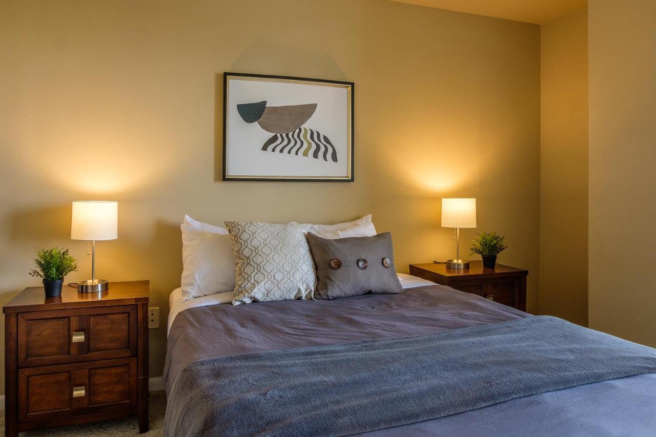 Frontdesk Oakwood Residence Apts Uptown Dallas Dış mekan fotoğraf