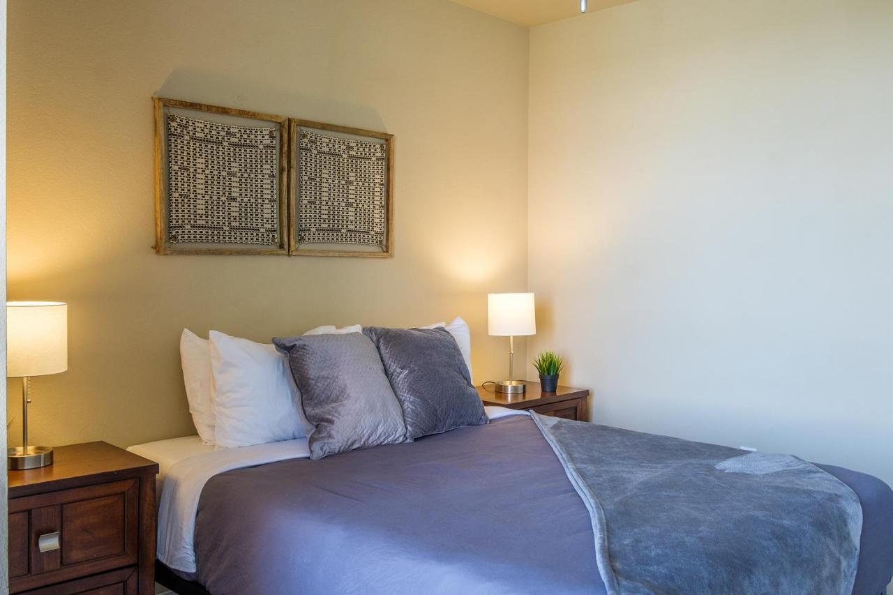 Frontdesk Oakwood Residence Apts Uptown Dallas Dış mekan fotoğraf