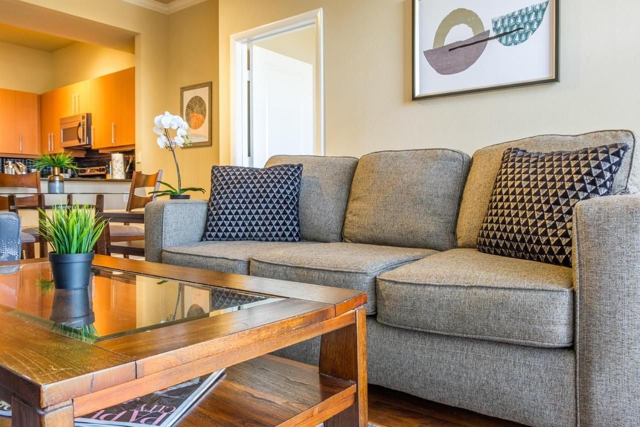 Frontdesk Oakwood Residence Apts Uptown Dallas Dış mekan fotoğraf