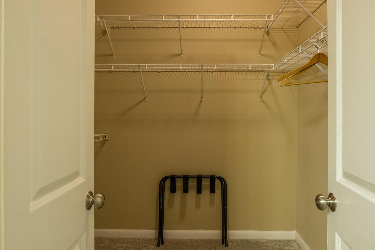 Frontdesk Oakwood Residence Apts Uptown Dallas Dış mekan fotoğraf