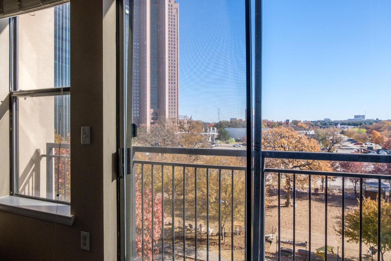 Frontdesk Oakwood Residence Apts Uptown Dallas Dış mekan fotoğraf
