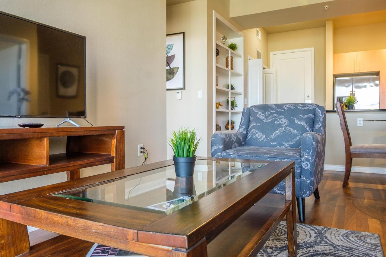 Frontdesk Oakwood Residence Apts Uptown Dallas Dış mekan fotoğraf
